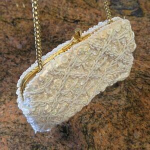 Vintage 1960s Beaded & Sequin Evening Clutch – Gold Chain – 5"x6"